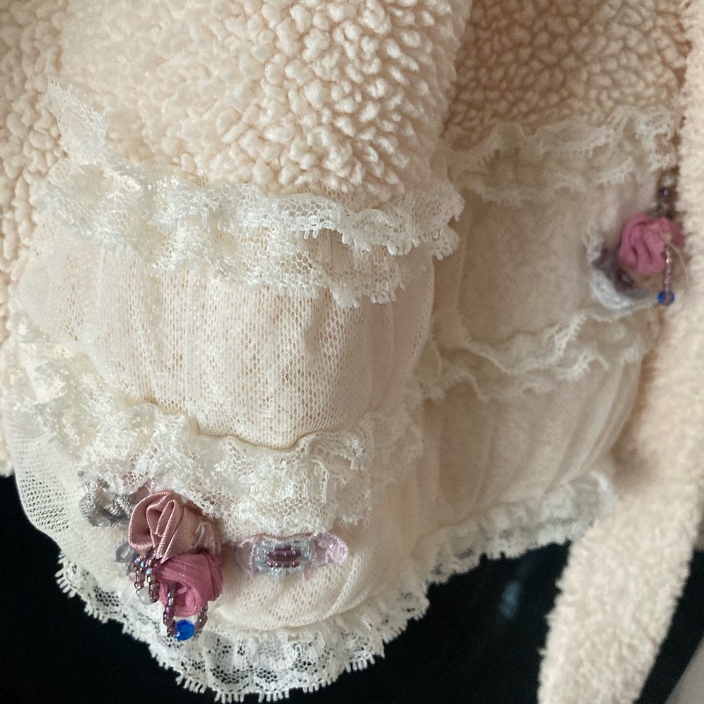 Fancy Ruffled Robe! - Picture 7 of 14